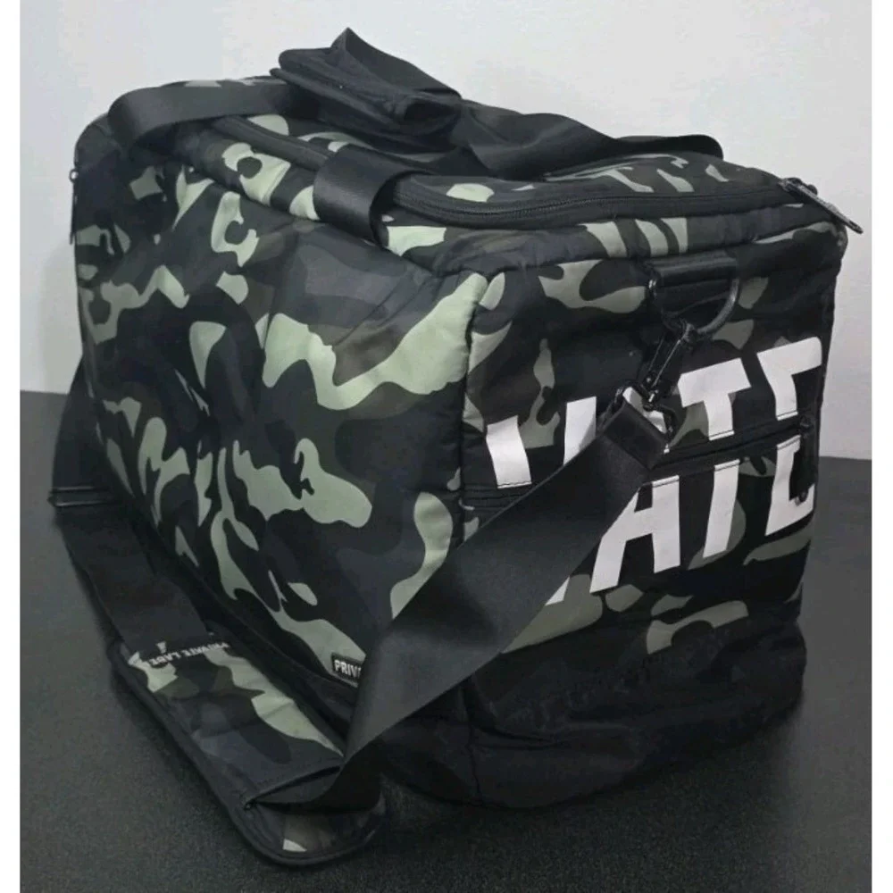 RARE Private Label Duffle TRAVEL BAG‎ Limited Edition Black Green Camo Full Size